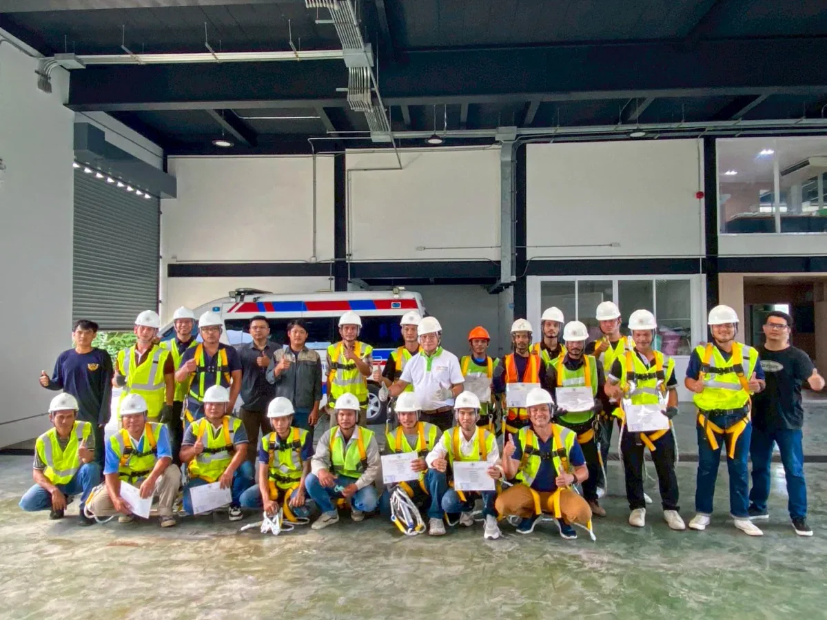 ภาพบรรยากาศกิจกรรมอบรมหลักสูตร”ความปลอดภัยในการทำงานบนที่สูง ” วันที่ 9 พฤษภาคม 2568